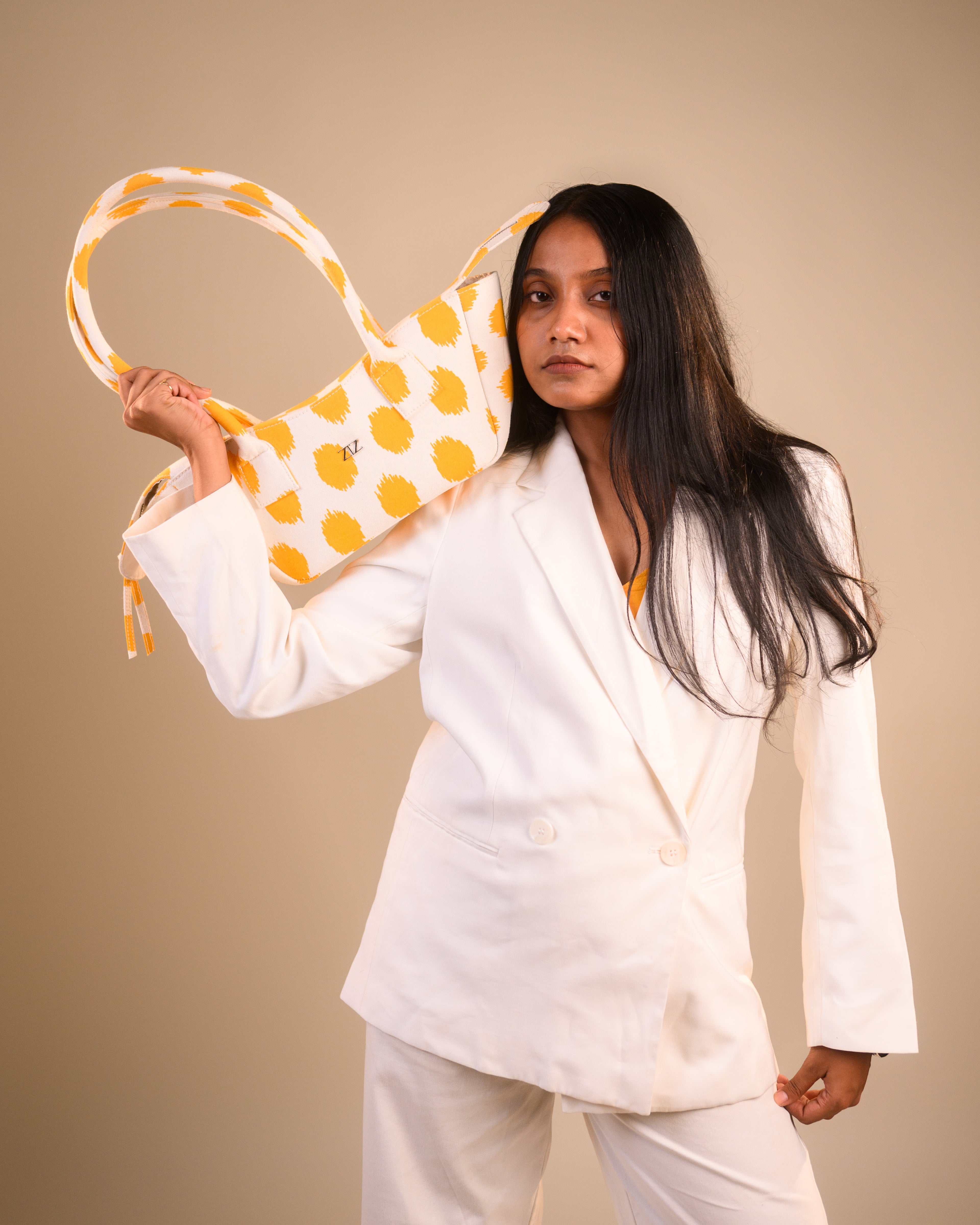 THE BAGUETTE-YELLOW PATTERN